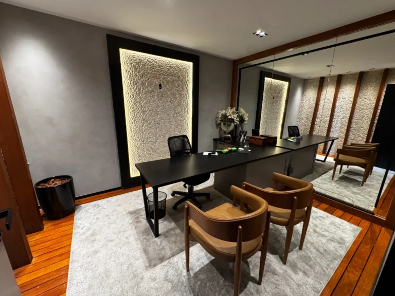 Consultation room at Clínica Zamarian